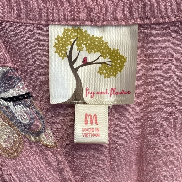 Fig and flower embroidered button down blouse in dusty rose. - Picture 9 of 14